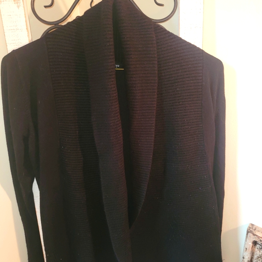 BUNDLE TO SAVE💲Black Sweater